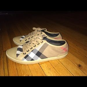 Burberry shoes